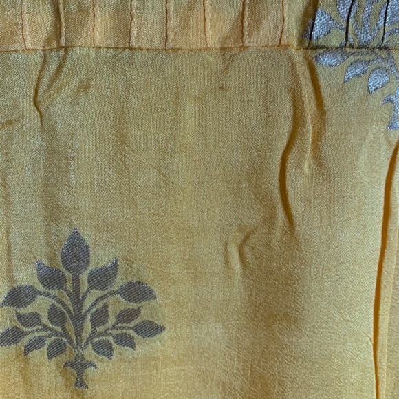 Men’s Kurta in yellow and gold. Pink Lotus by Rina Bhandari - Picture 6 of 6